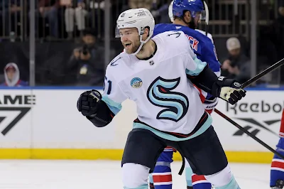 Shane Wright, Seattle Kraken center